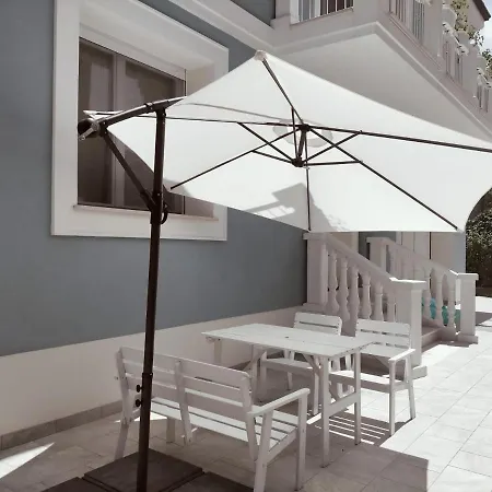 Stella Marina شقة